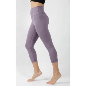 YOGALICIOUS • lilac leggings